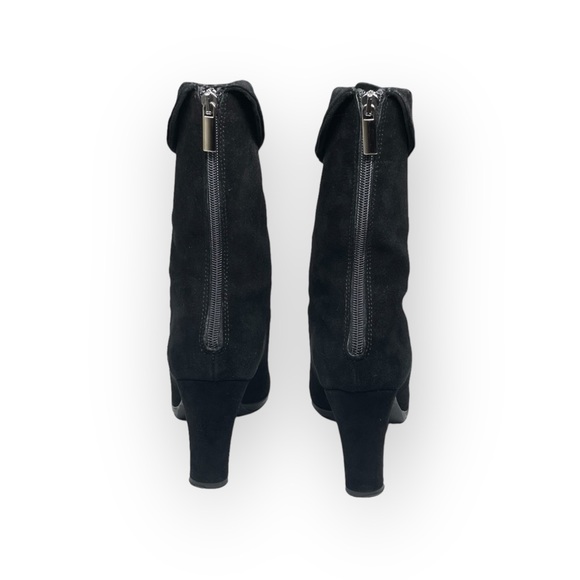 Aquatalia ⌘ Chic Fold Over Back Zip Stack Heeled Boots ⌘ Black Suede ⌘ 6.5M ⌘ - Picture 4 of 16